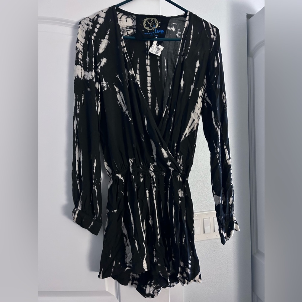 BLUE LIFE PLANET BLUE LONG SLEEVED ROMPER! SO SEXY! NWT
